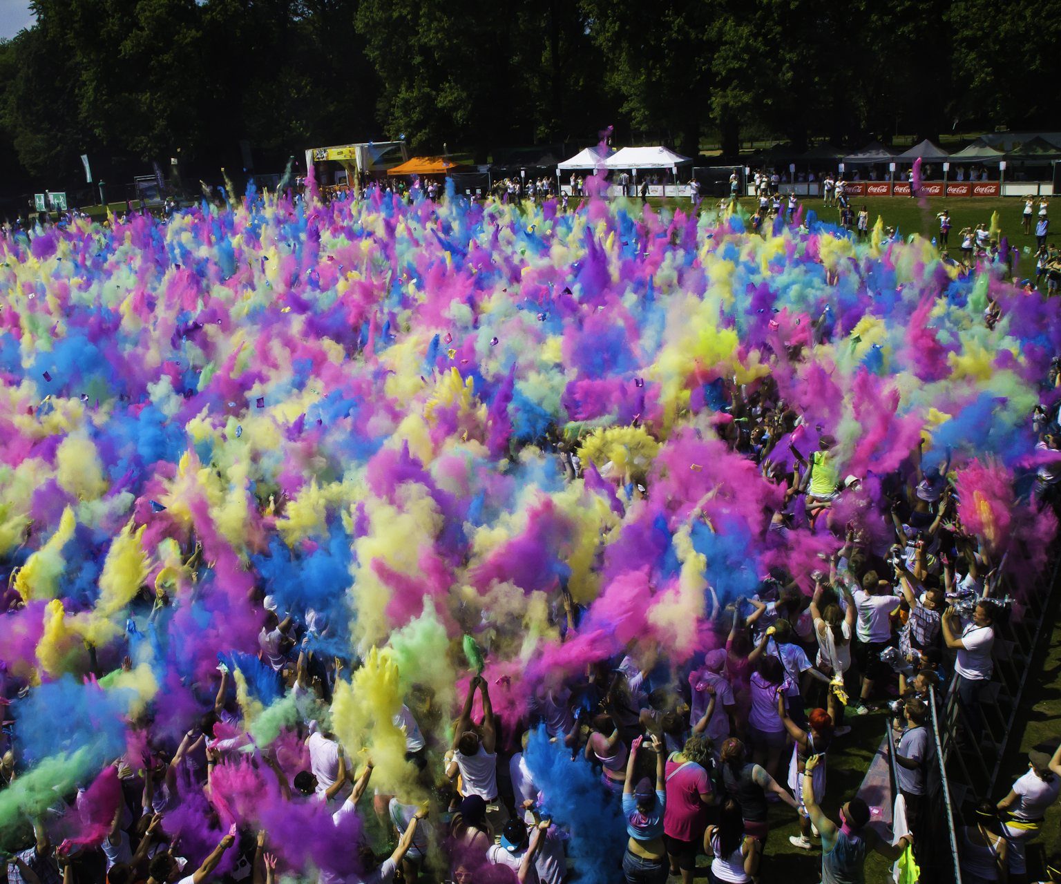 Holi Festival Farbwolke